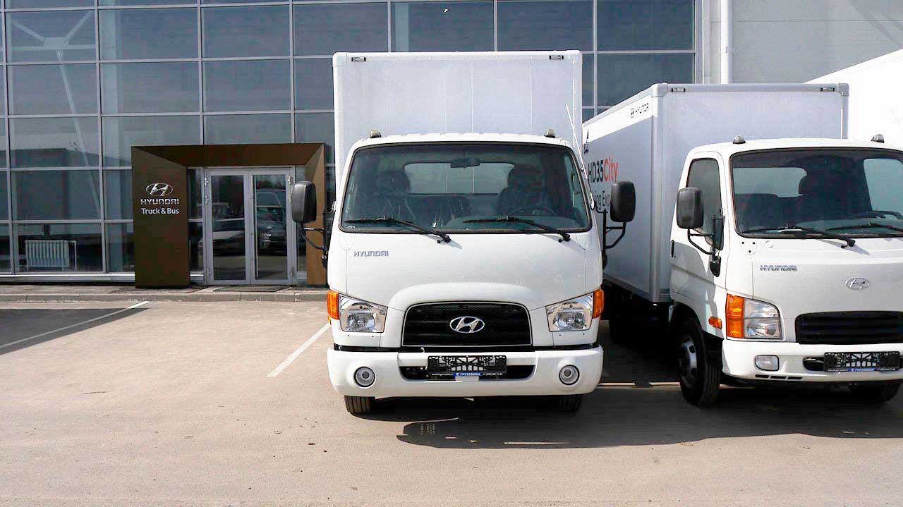 Хундаи HD 78 ЦТТМ Фургон автомобиль спереди