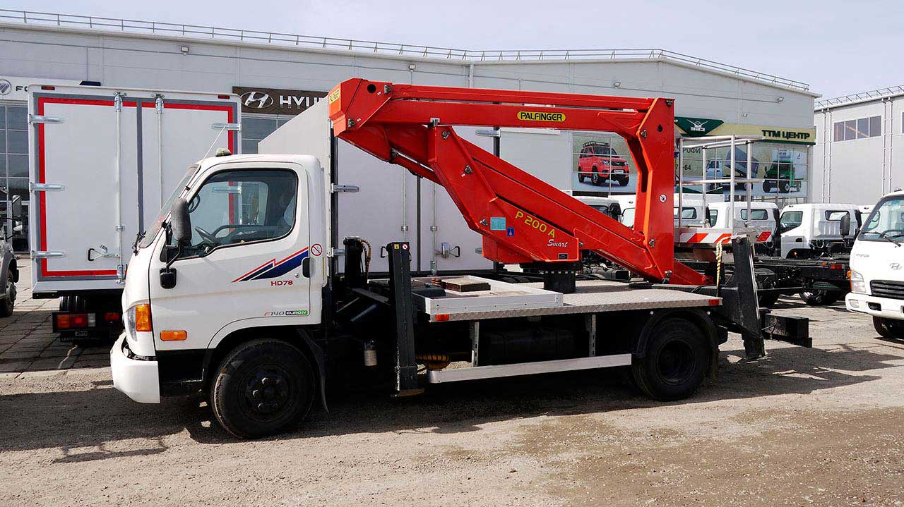 Hyundai HD 78 Автовышка Сбоку автомобиля слева