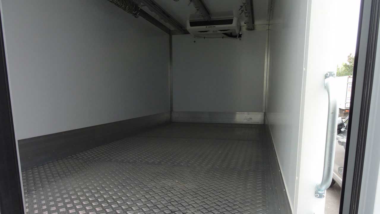 Hyundai HD 78 Автофургон усиленный и оборудованный крюками для перевозки туш