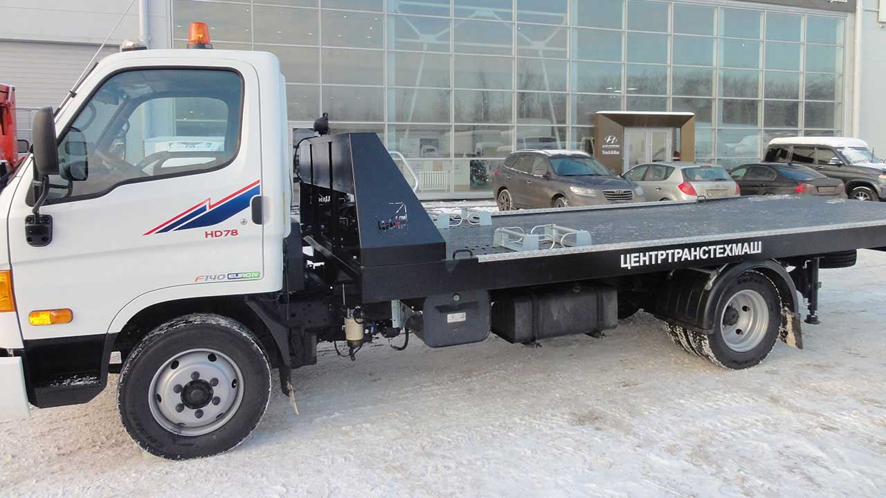 Hyundai HD78 Эвакуатор ЦТТМ вид слева