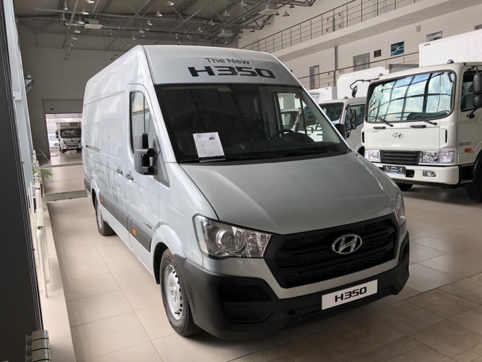 Hyundai H350 Цельнометаллический фургон - вид справа