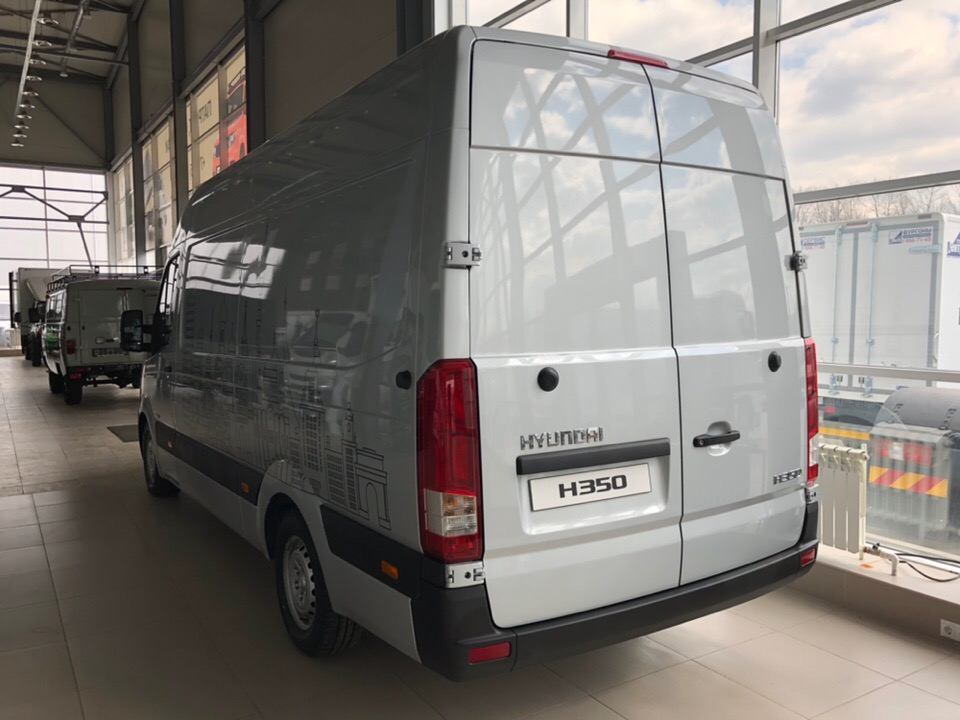 Hyundai H350 Цельнометаллический фургон - слева сзади